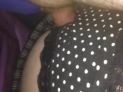 Minyon abanoz yıldız türk porno sineması izle Nola Blu beyaz bir adam tarafından rammed alır