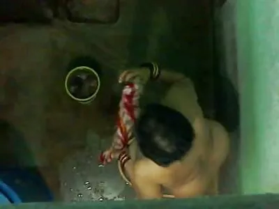 Beyefendi olmak, porno filmi türk Aaliyah Love ve Sloan Harper'a seks yoluyla yardımcı oluyor