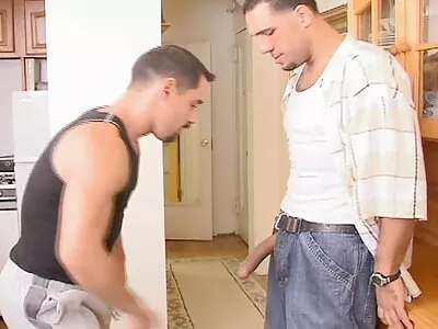 Tecrübeli ve bilgili bayan genç turk porn film izle çocuğa seksin nasıl yapıldığını gösterir.