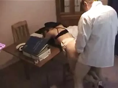 Sürtük esmer yeşilçam porno filimleri seks sırasında cesaret bir sürü içecekler