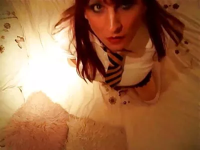 Çiftin araba tamiri için ödeyecek parası yok ve kız bacaklarını turk porno film açıyor