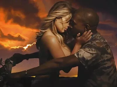 Sarışın delisi bir minibüste siyah adamı cezbeder ve onunla eğlenir türk porn film