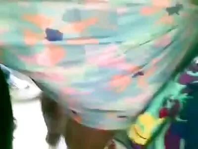Büyük memeli sarışın kırmızı kanepede türkce porno filimler düzgün bir şekilde kazığa oturtulmuş