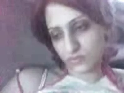 Gevşek eşek yesilcam porno film ve kedi ile esmer tanrıça onu delik dolma alır