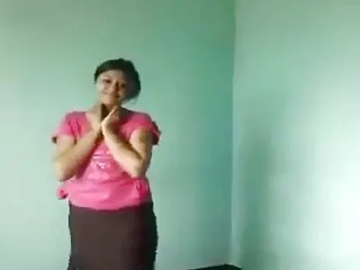 Sıkı genç kız tüm yol boyunca büyük bir penis türbanlı porno film izle alıyor